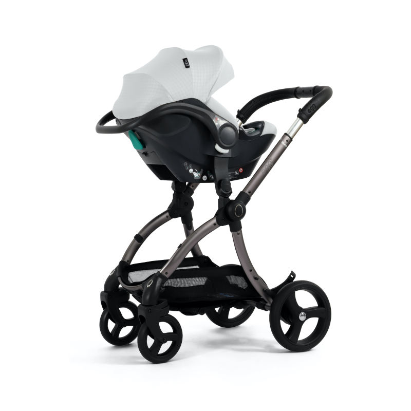 BabyStyle Egg Shell (i-Size) autosedačka, Houndstooth Silver - Special Edition 2025
